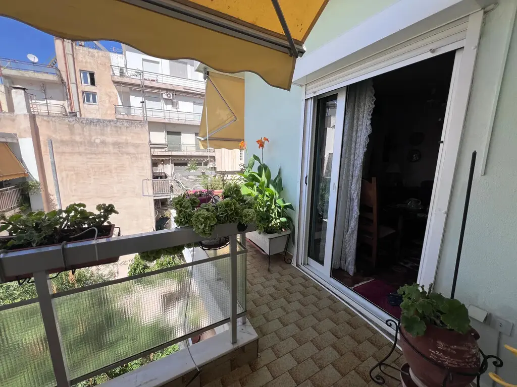 Flat Of 199 M² In Athens