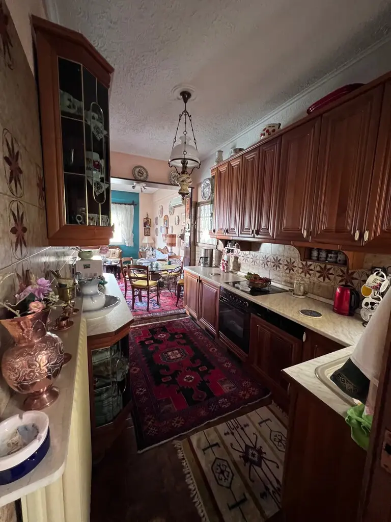 Flat Of 199 M² In Athens