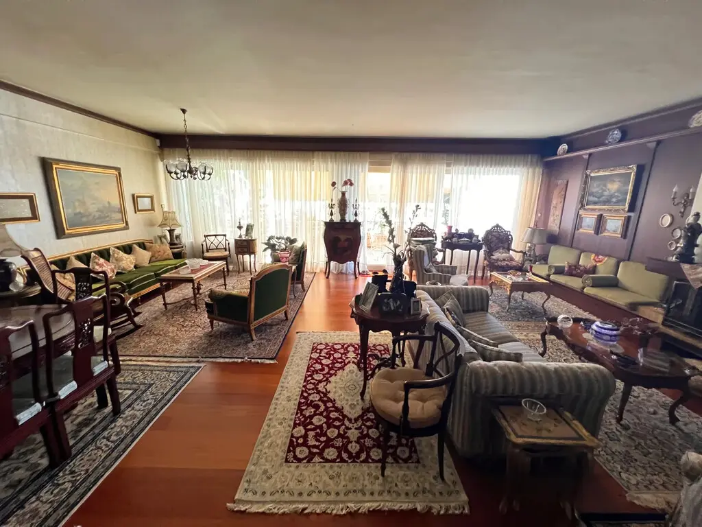 Flat Of 199 M² In Athens