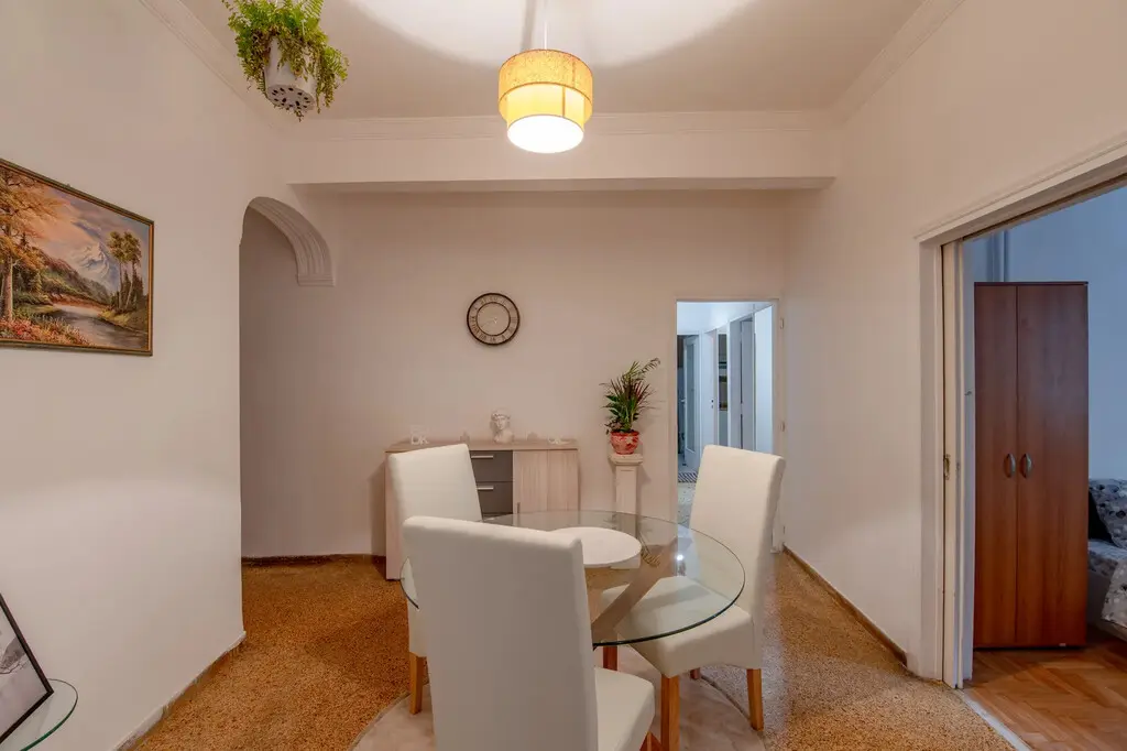 Flat Of 106 M² In Athens