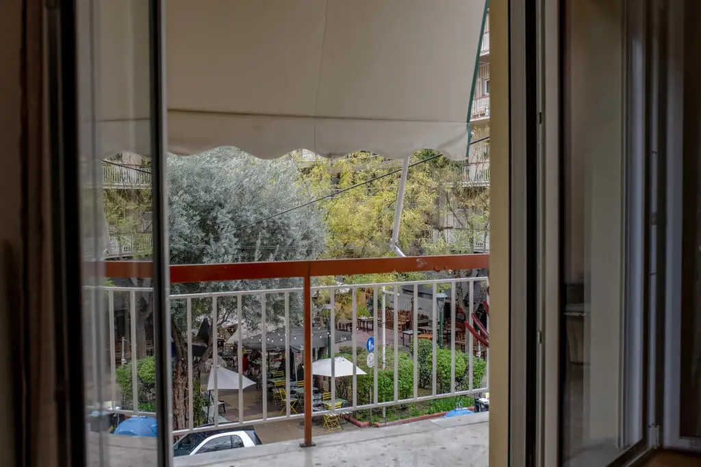Flat Of 106 M² In Athens