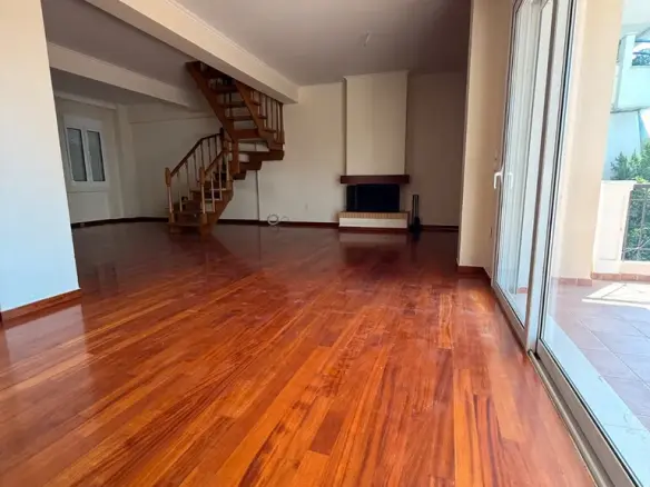 3-bedroom Maisonette In Voula, Greece (150 M²)