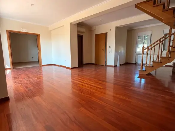 3-bedroom Maisonette In Voula, Greece (150 M²)