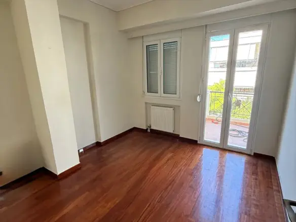 3-bedroom Maisonette In Voula, Greece (150 M²)
