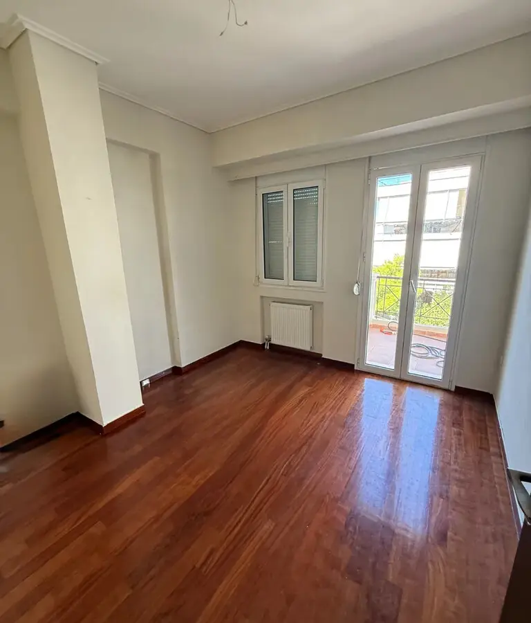3-bedroom Maisonette In Voula, Greece (150 M²)