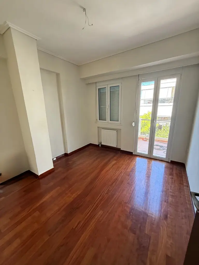 3-bedroom Maisonette In Voula, Greece (150 M²)