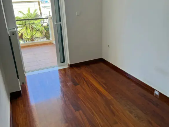 3-bedroom Maisonette In Voula, Greece (150 M²)