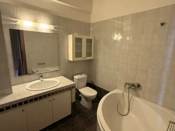 3-bedroom Maisonette In Voula, Greece (150 M²)