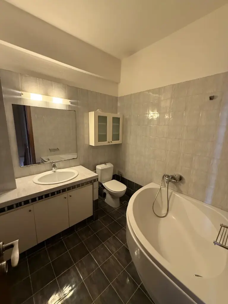 3-bedroom Maisonette In Voula, Greece (150 M²)