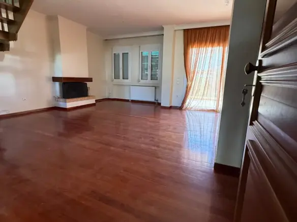 3-bedroom Maisonette In Voula, Greece (150 M²)