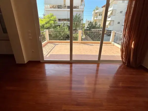 3-bedroom Maisonette In Voula, Greece (150 M²)