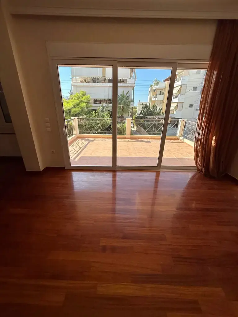 3-bedroom Maisonette In Voula, Greece (150 M²)