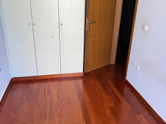 3-bedroom Maisonette In Voula, Greece (150 M²)