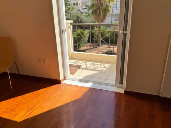 3-bedroom Maisonette In Voula, Greece (150 M²)