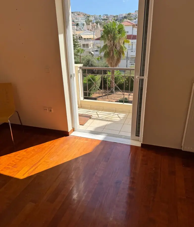 3-bedroom Maisonette In Voula, Greece (150 M²)