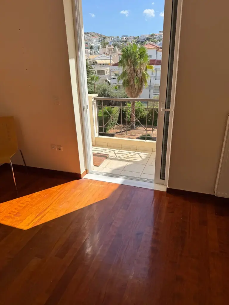 3-bedroom Maisonette In Voula, Greece (150 M²)