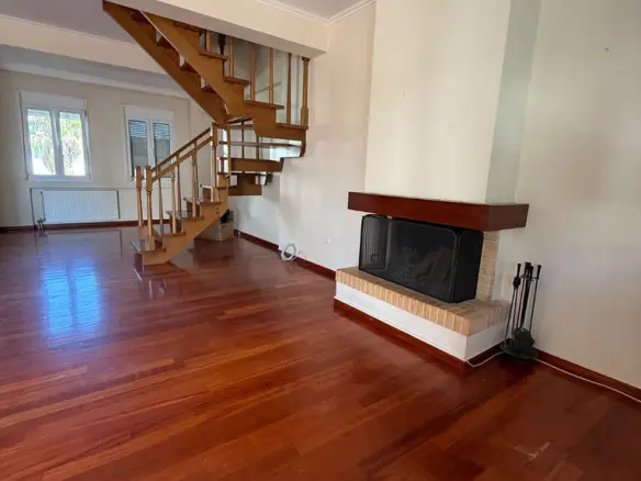 Maisonette Of 150 M² In Athens