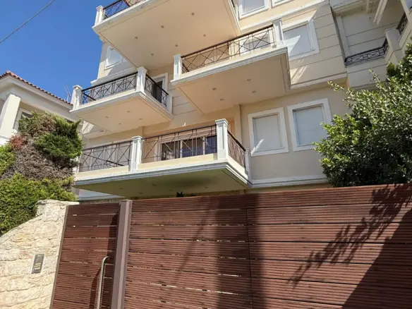 3-bedroom Maisonette In Voula, Greece (150 M²)