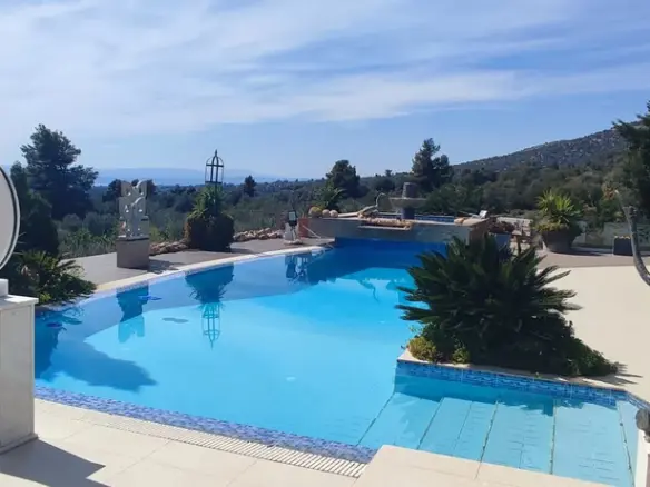 Villa In Eretria, Greece (390 M²)