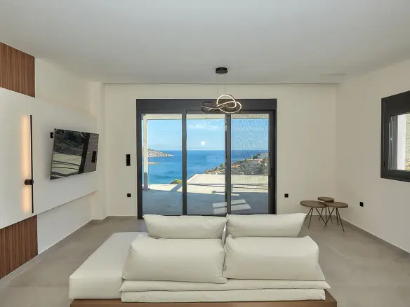 4-bedroom Villa In Keratea, Greece (175 M²)