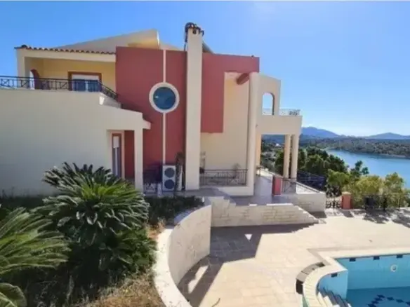 6-bedroom Villa In Megara, Greece (380 M²)