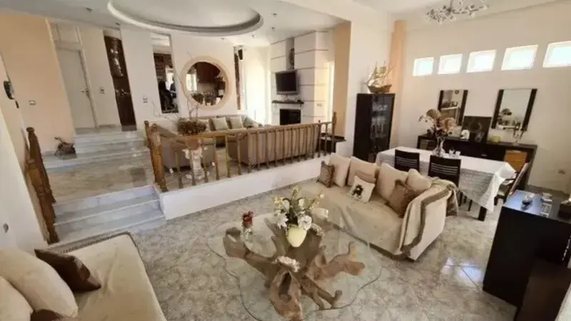 Villa Of 380 M² In Attica