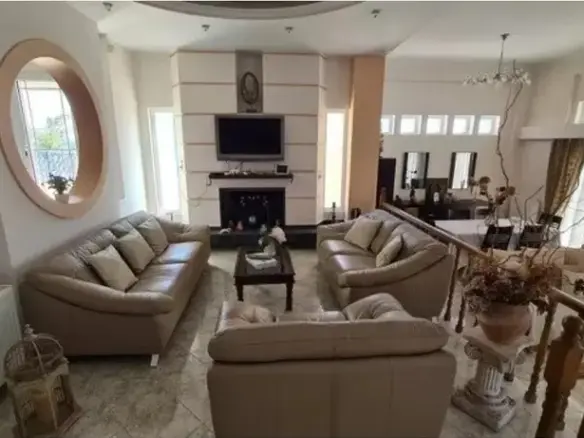 6-bedroom Villa In Megara, Greece (380 M²)