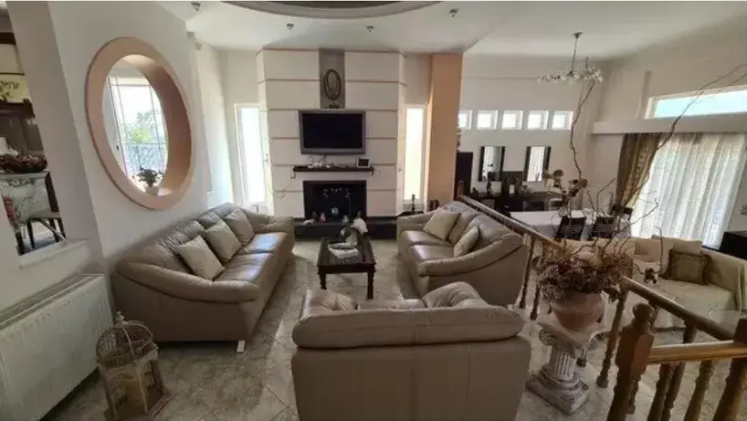 Villa Of 380 M² In Attica