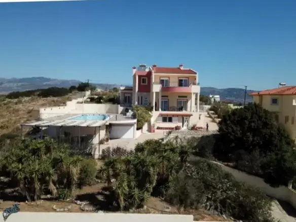 6-bedroom Villa In Megara, Greece (380 M²)