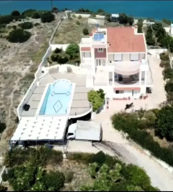 Villa Of 380 M² In Attica