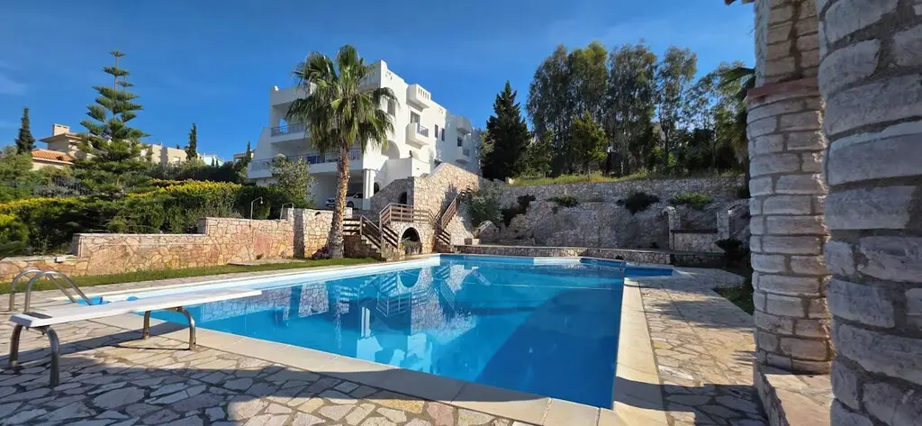 Villa Of 480 M² In Central Greece