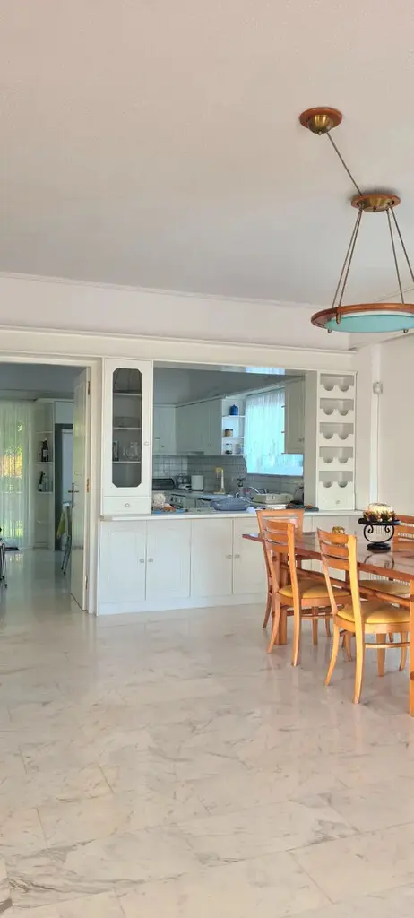 Villa Of 480 M² In Central Greece