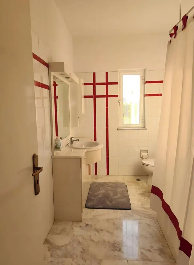 Villa Of 480 M² In Central Greece