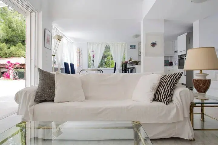 Villa Of 204 M² In Attica