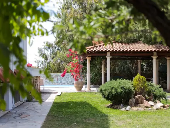 4-bedroom Villa In Sounio, Greece (204 M²)