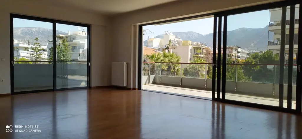 Flat Of 131 M² In Athens