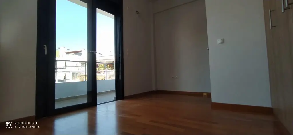 Flat Of 131 M² In Athens