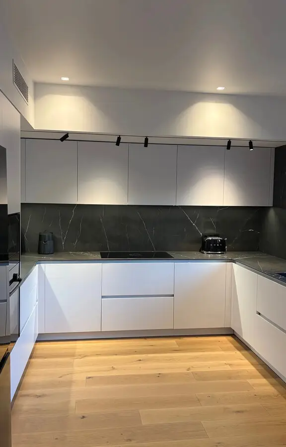 4-bedroom Maisonette In Voula, Greece (187 M²)