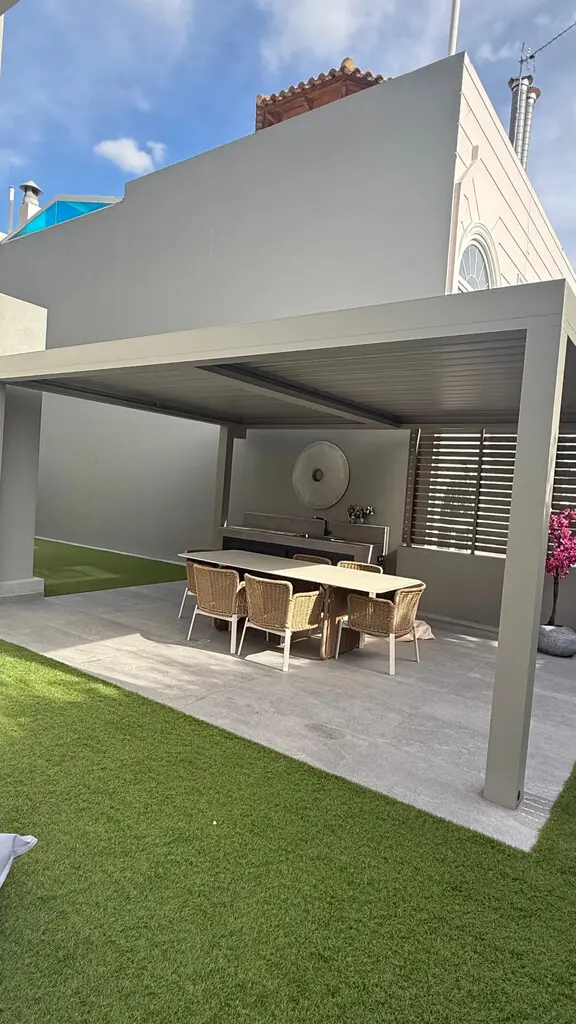 Maisonette Of 187 M² With In Athens