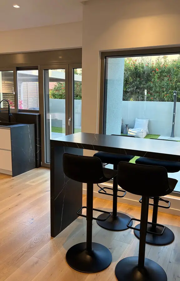 4-bedroom Maisonette In Voula, Greece (187 M²)