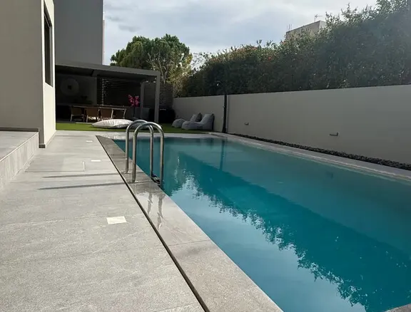 4-bedroom Maisonette In Voula, Greece (187 M²)