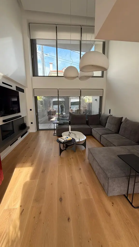 Maisonette Of 187 M² With In Athens