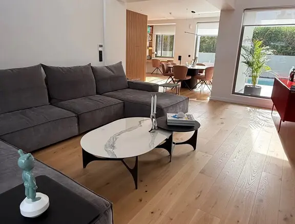 4-bedroom Maisonette In Voula, Greece (187 M²)