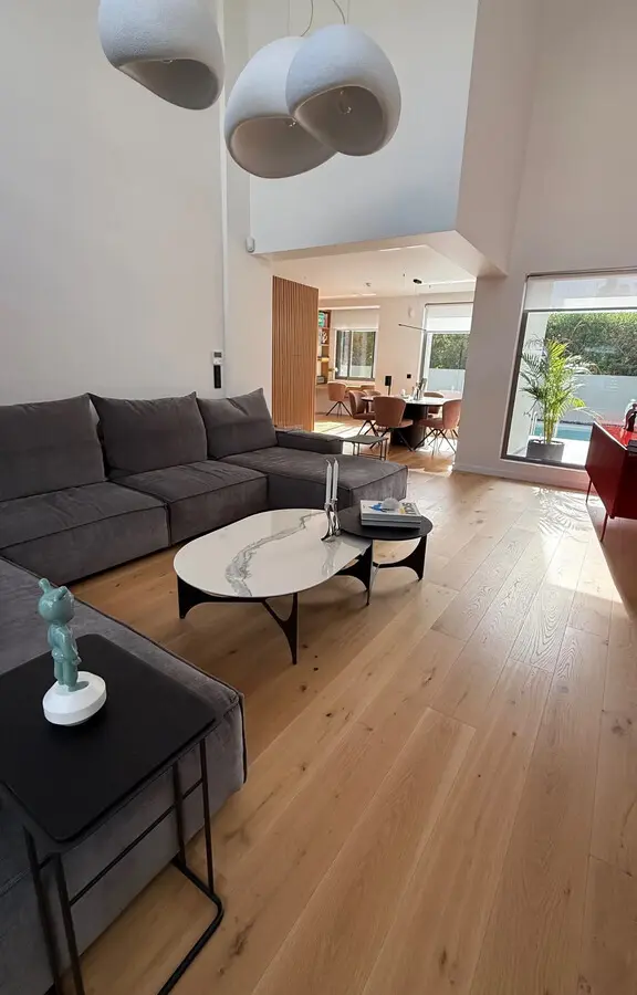 4-bedroom Maisonette In Voula, Greece (187 M²)