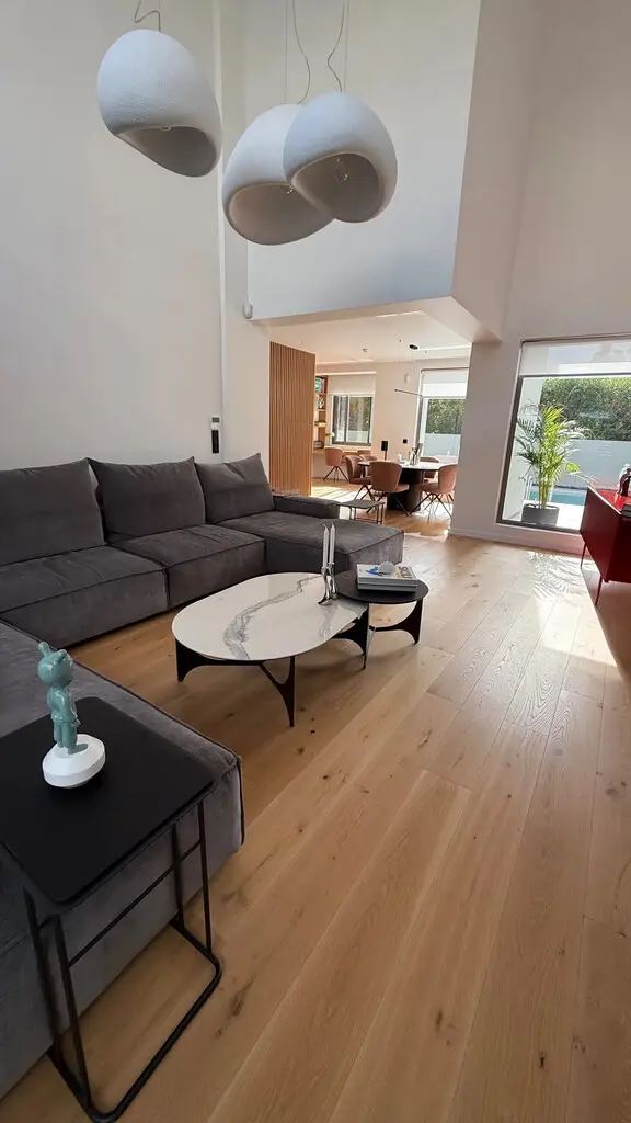 Maisonette Of 187 M² With In Athens