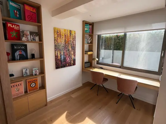 4-bedroom Maisonette In Voula, Greece (187 M²)