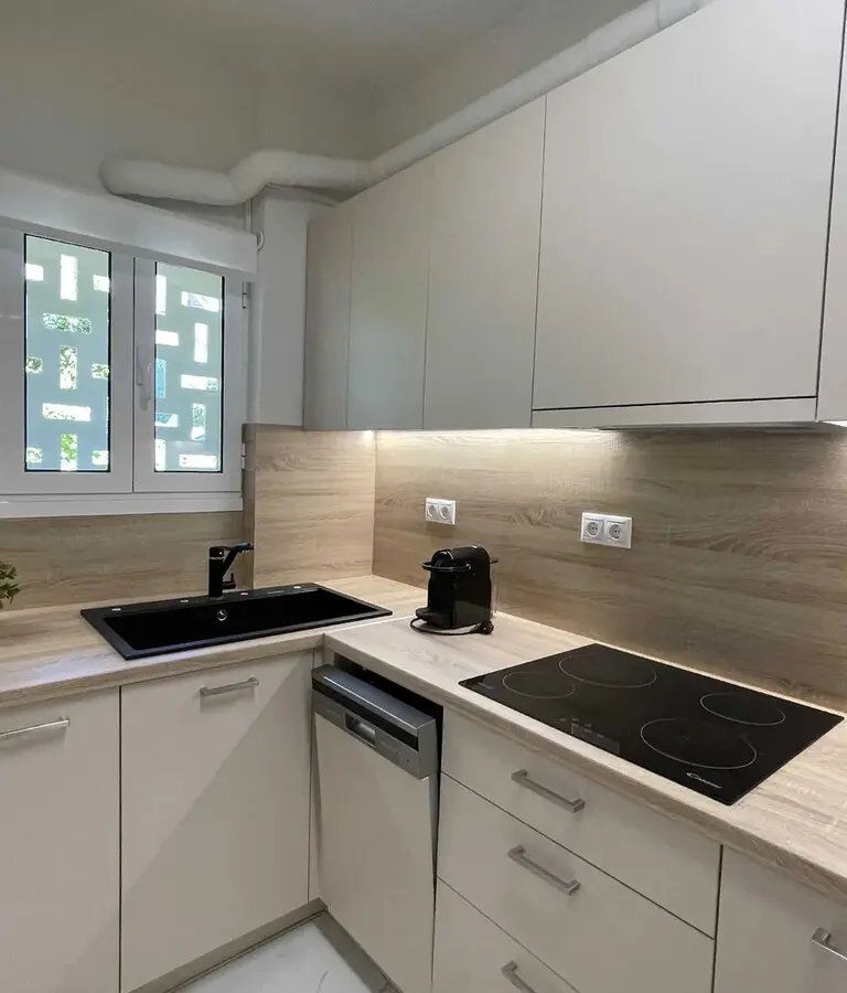 Flat Of 55 M² In Athens