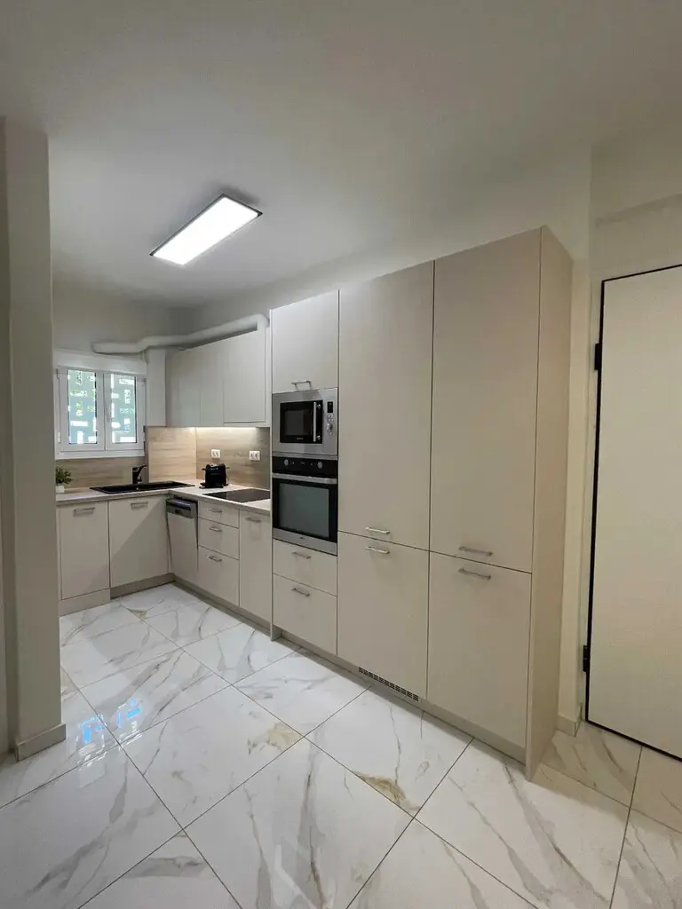 Flat Of 55 M² In Athens