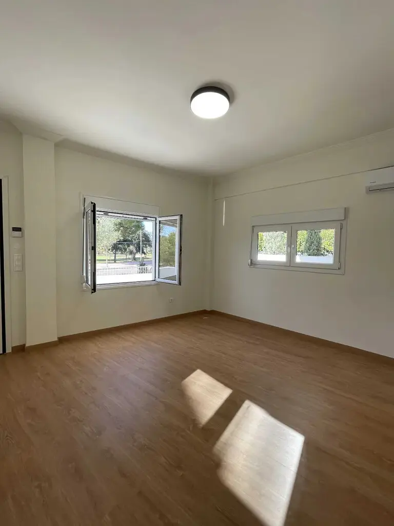 Flat Of 55 M² In Athens