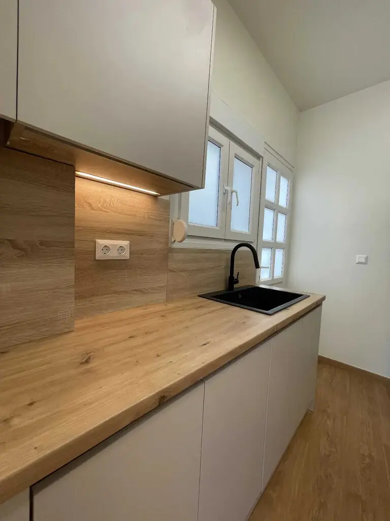 Flat Of 55 M² In Athens